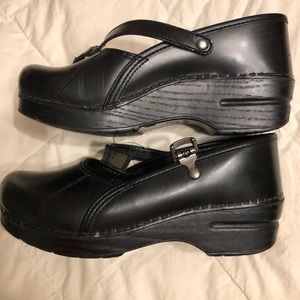 Size 38 Dansko black leather Mary Jane